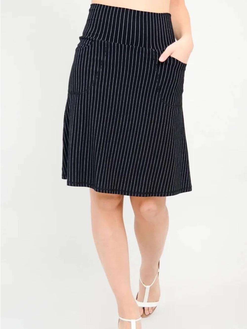 NWT Magna Bamboo Skort Black & White Pin Stripe